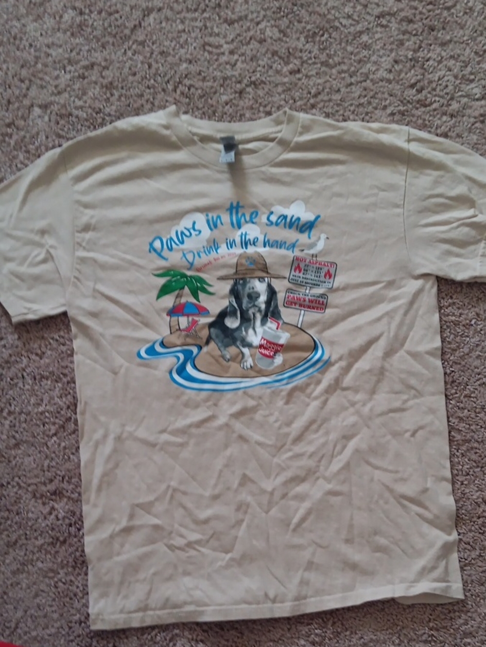 Gildan Beige Graphic Tee with Multicolor Beach Dog Print